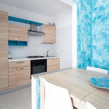 Daire Trilocale A 100 M Dal Mare Climatizzato Torre Pali